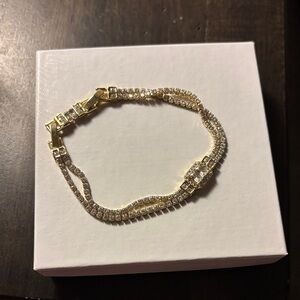 Elegant Gold and Rhinestone Bracelet